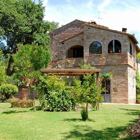 尼比亚挪农庄酒店 Montepulciano Stazione 外观 照片