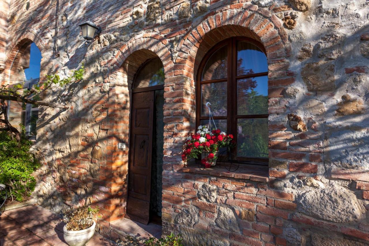 尼比亚挪农庄酒店 Montepulciano Stazione 外观 照片